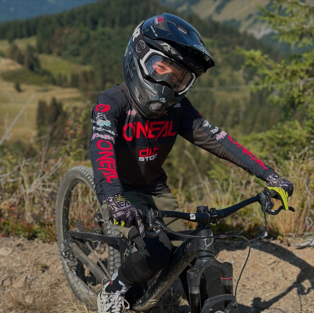 Pro youth rider Austin Edwards wearing custom jersey with logos
